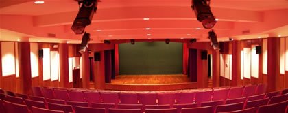 Panoramica sull’Auditorium di Morgex (16077 bytes)